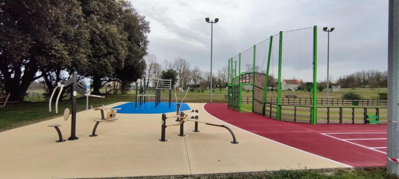 Gite La Rive Gauche Saint-Meme-les-Carrieres Esterno foto