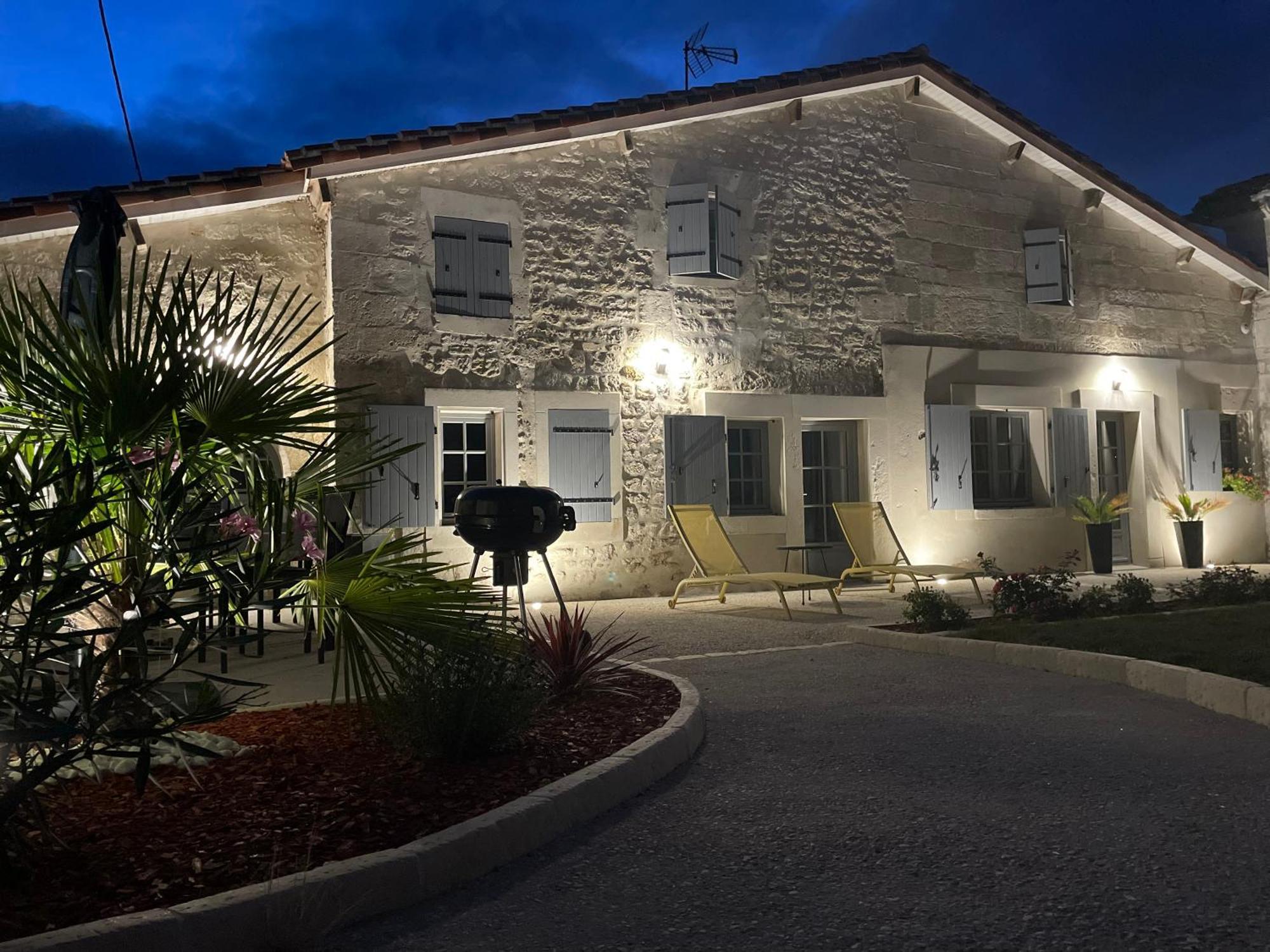 Gite La Rive Gauche Saint-Meme-les-Carrieres Esterno foto